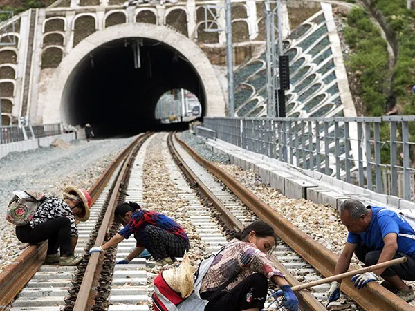 黔張常高村隧道路基沉降觀測(cè)項(xiàng)目